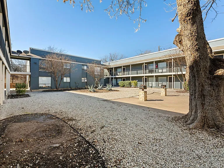 Patton Apartments — Photo 31