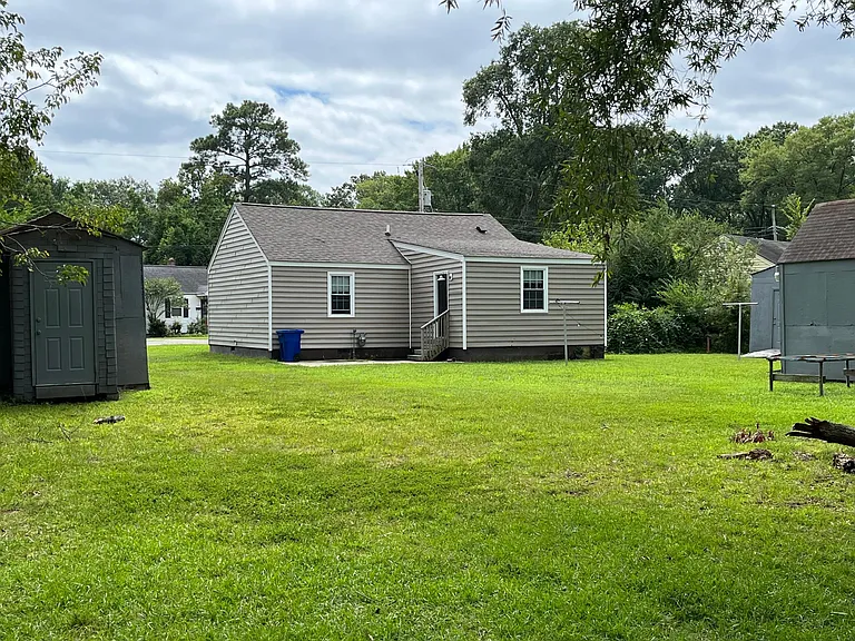 635 Sterling St — Photo 12