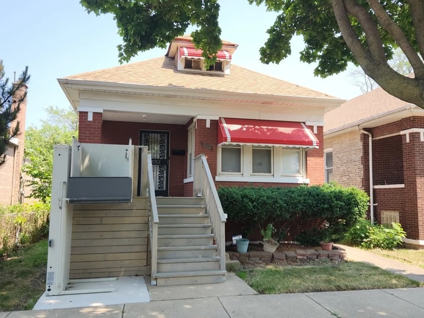 10211 S Emerald Ave photo 1