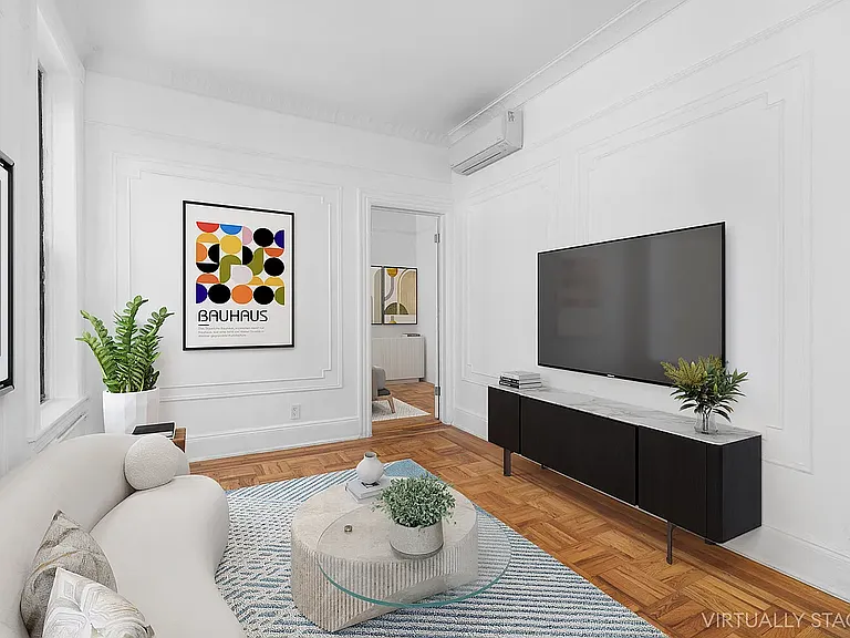 532 10th St #2 — Photo 3