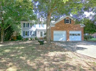 7032 Orchard Path Dr, Clemmons, NC 27012