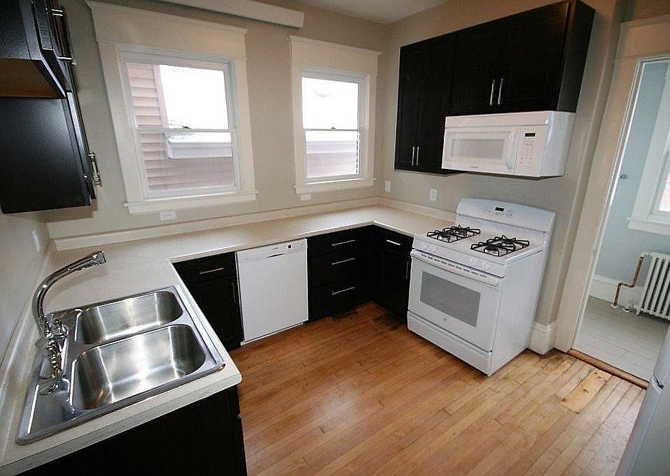 1st image of 873 Laurel Ave