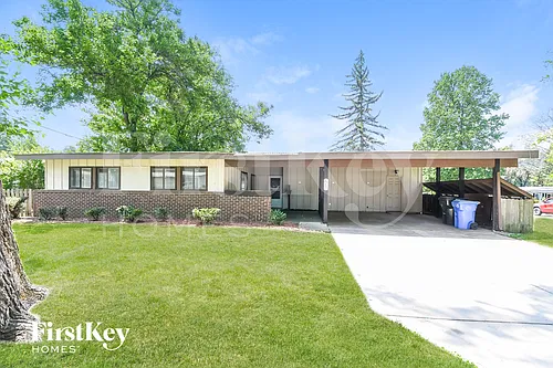 2240 Cherry Ln Photo 1