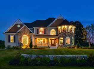 10 Amber Dr, Wrentham, MA 02093