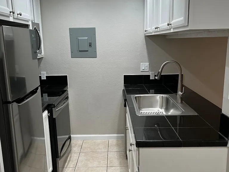 2413 Leon St #103 — Photo 10
