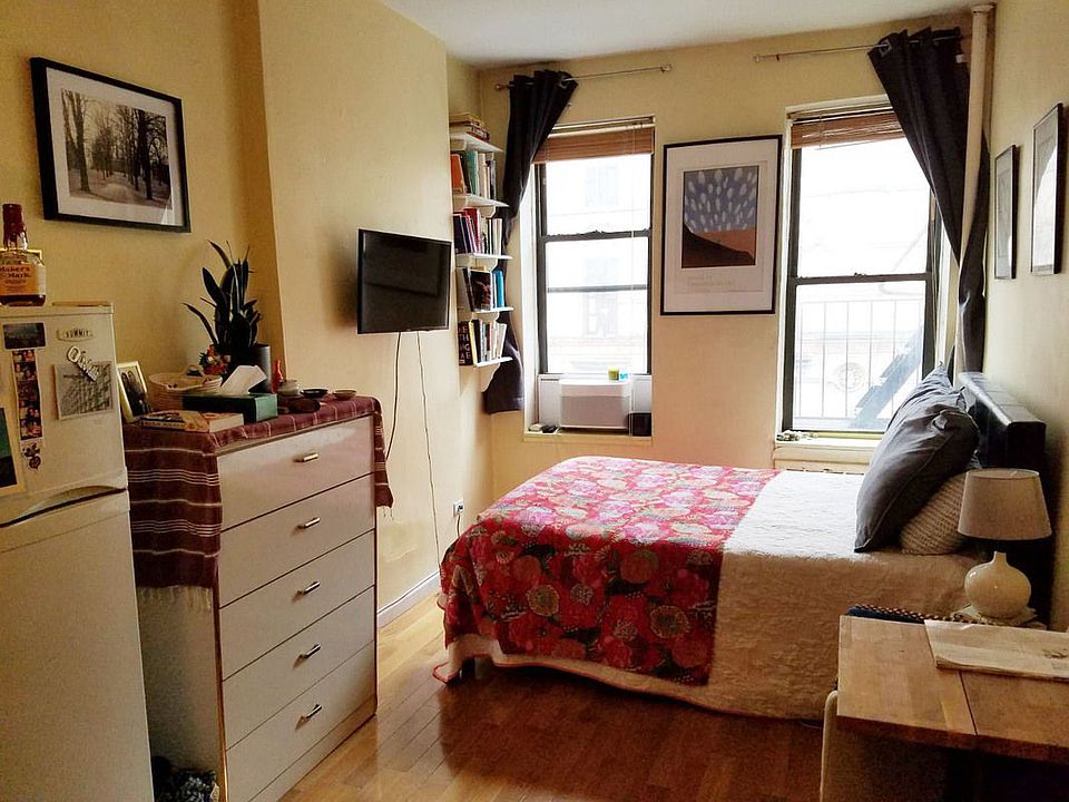 1st image of 38 Orchard St Frnt 1