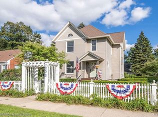 203 N Court St, Howell, MI 48843