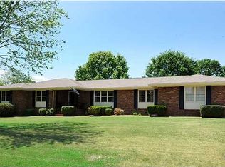 155 Masters Rd, Hixson, TN 37343