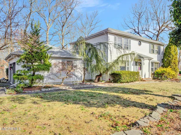 145 Colonial Drive, Lakewood, NJ 08701