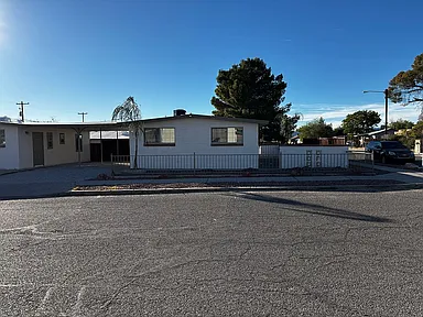 2300 S 7th Ave — exterior photo
