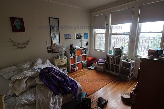 3rd image of 1630 Commonwealth Ave #Pl23