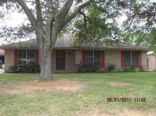 680 Bancroft Dr, Beaumont, TX 77706