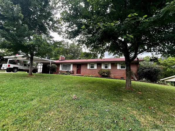 1960 15th Ave SW, Hickory, NC 28602