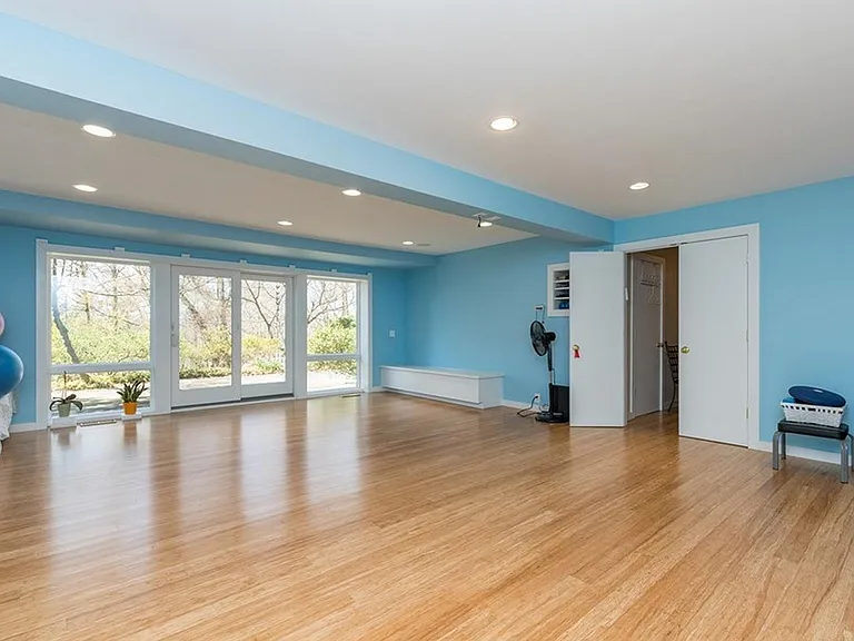 192 Stonehurst Dr — Photo 21
