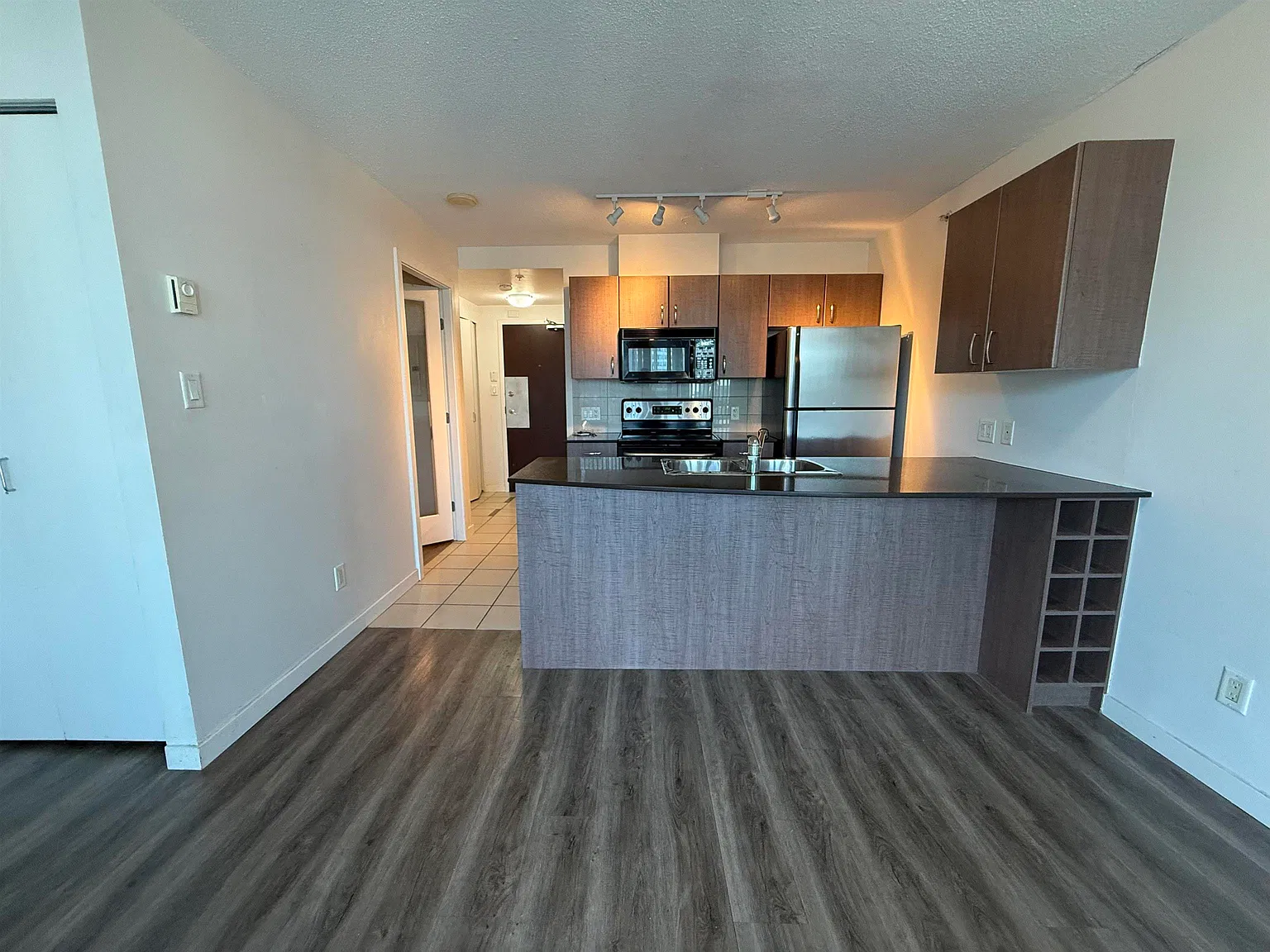 Studio, 417 sqft, $2,000 — Photo 2