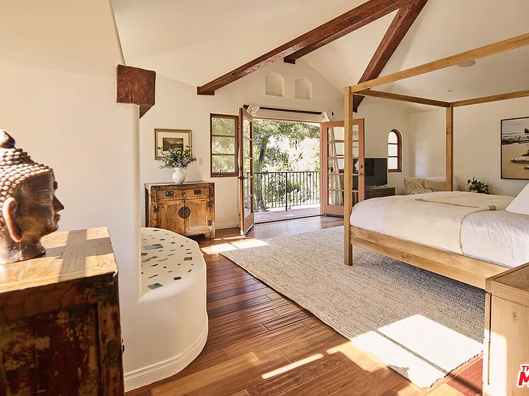 3268 Serra Rd — Photo 10