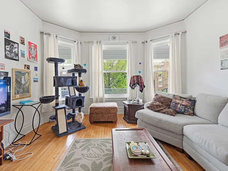 2638 N Farwell Ave #2638 — Photo 3