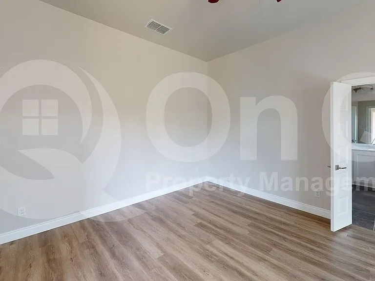 204 Rosewood Dr — Photo 20