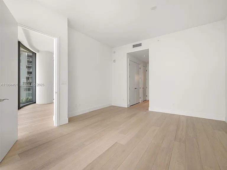 175 SE 25th Rd #502 — Photo 22