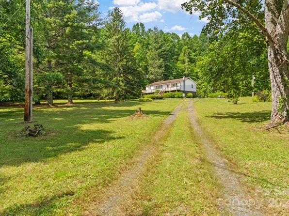 50 Kaesler Ln, Burnsville, NC 28714