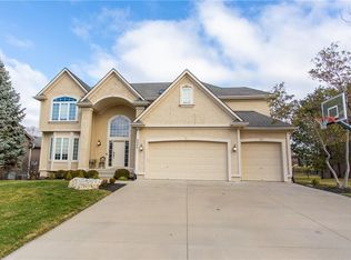 2508 NE Angel Fish St, Lees Summit, MO 64086