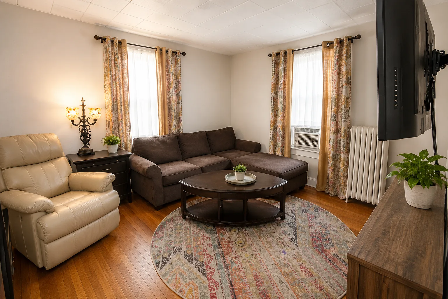 1 bed, 600 sqft, $2,100 — Photo 1