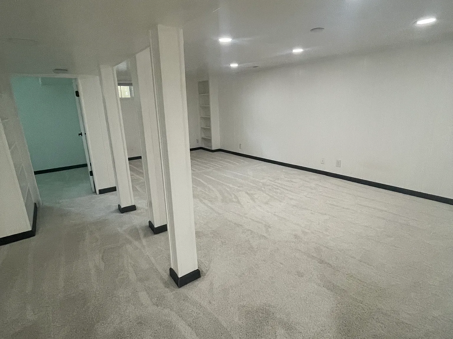 2 bed, 1250 sqft, $1,300 — Photo 3