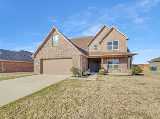 4122 Bridle Path Ln, Sanger, TX 76266