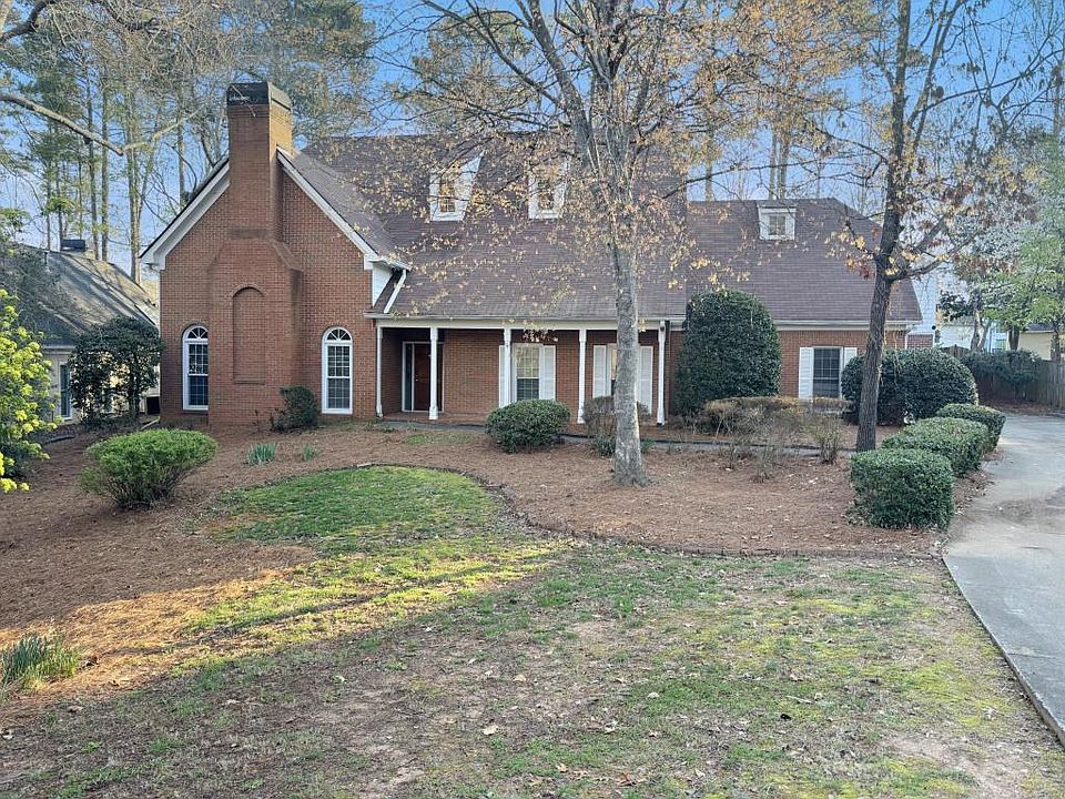 1st image of 105 Lazy Laurel Chase