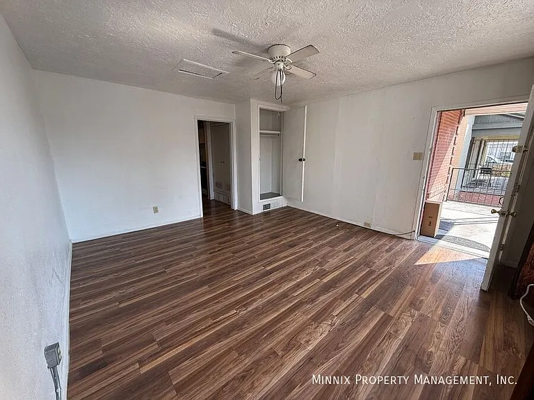 1526 E Yandell Dr #1 — Photo 5