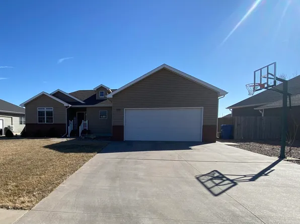 3010 E 14th St, Hays, KS 67601
