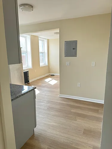 5616-18 Hudson Ave #3D Photo 1