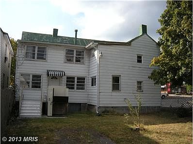 Exterior (Rear)