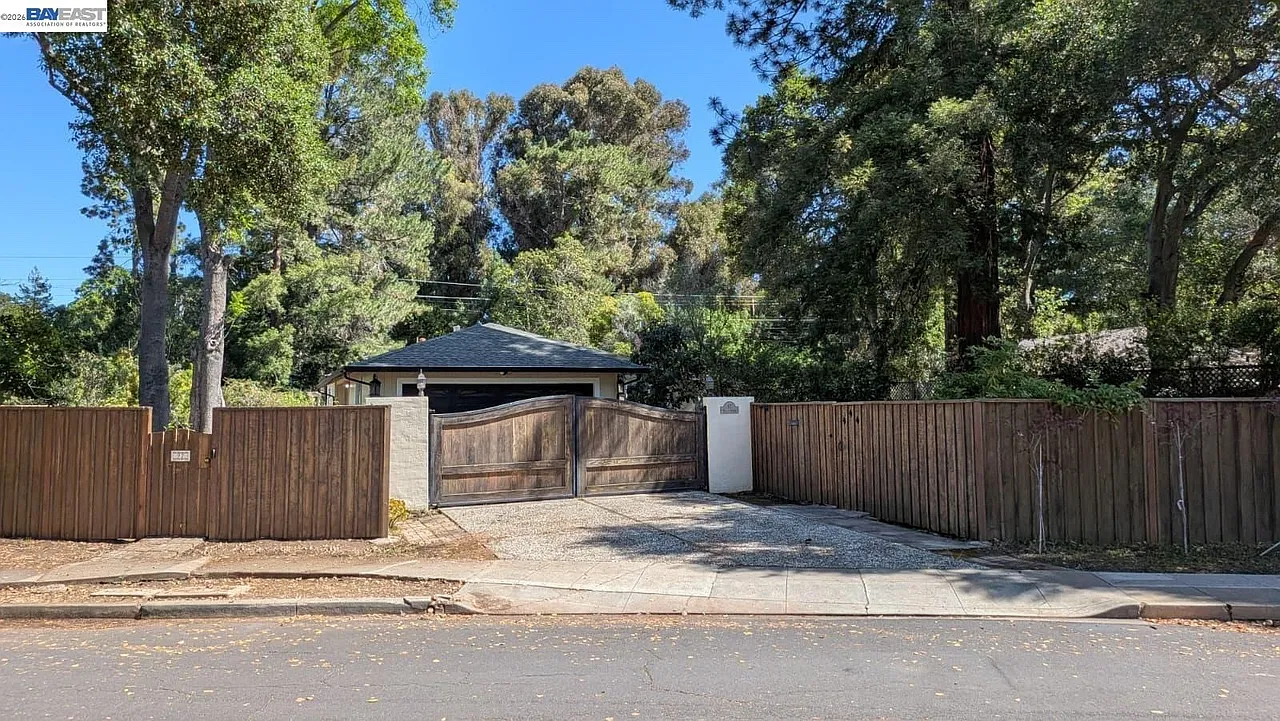3 bed, 1600 sqft, $7,000 — Photo 4