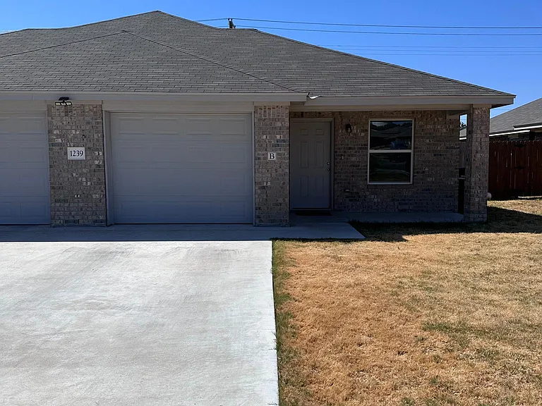 1239 Liberation Ln #B — Photo 2