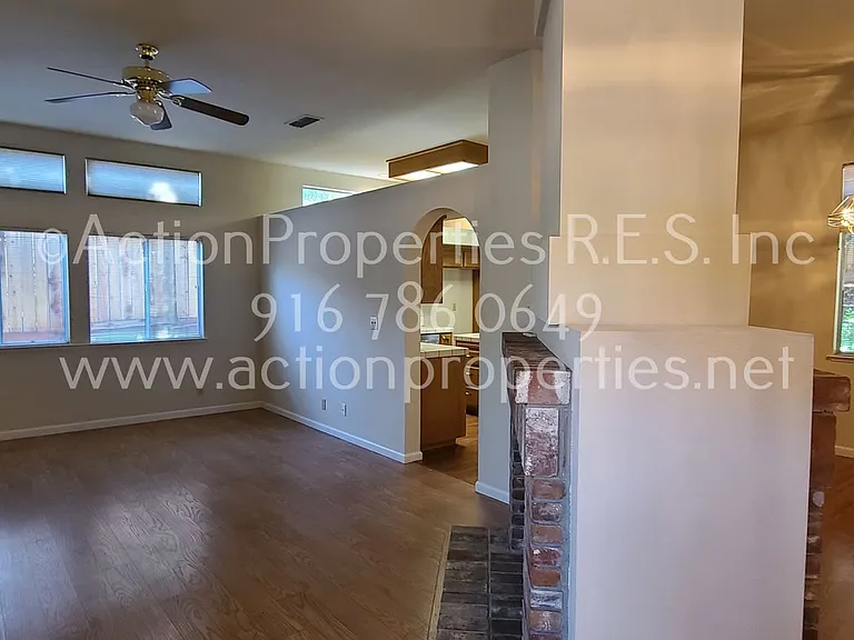 1417 Hurlston Way — Photo 6
