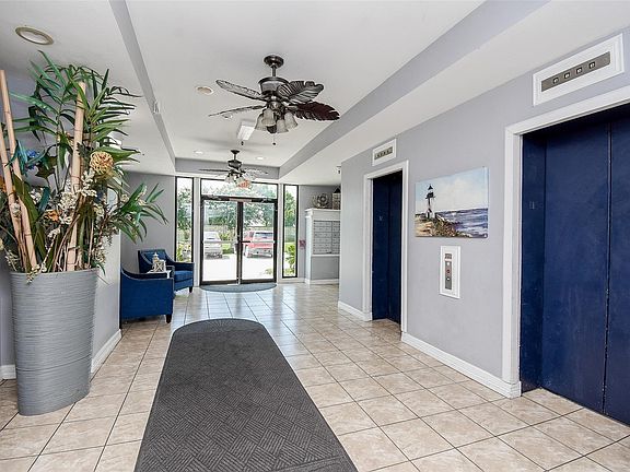 5th image of 793 Davis Rd Unit 105
