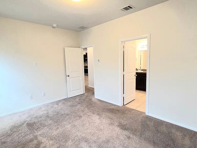 8433 Comanche Springs Dr — Photo 11
