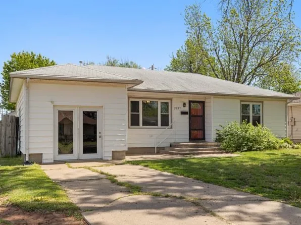 2237 John St, Ponca City, OK 74601