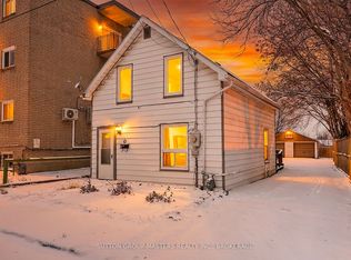 45 Russell St, Kingston, ON K7K 2E6