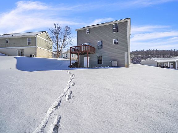 4th image of 111 Prairie View Ln