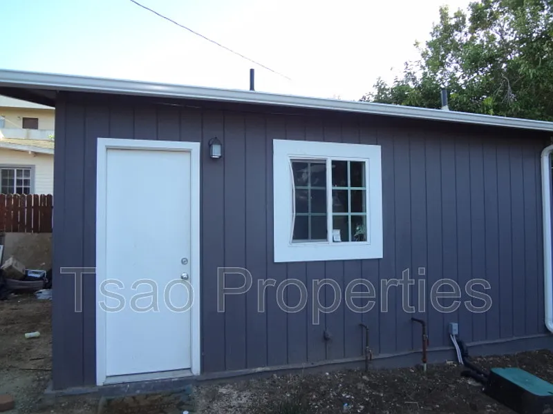 Studio, 1.0 bath, 420 sqft, $1,295 — Photo 4