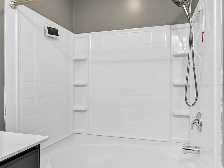 414 Tulip Way — Photo 37