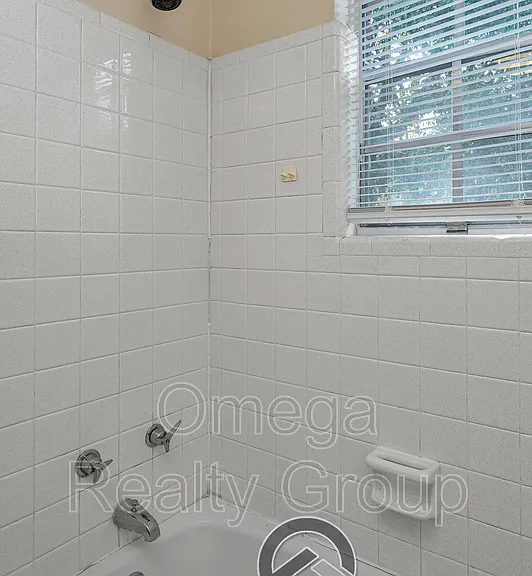 2020 High School Rd #A — Photo 22