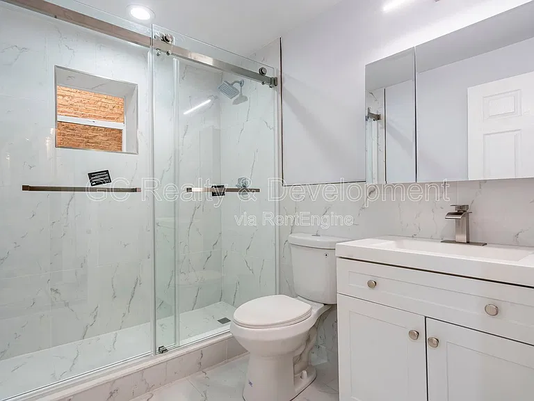 3744 N Wilton Ave #1N — Photo 9