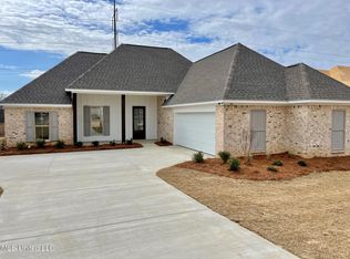 196 Azure Dr, Canton, MS 39046