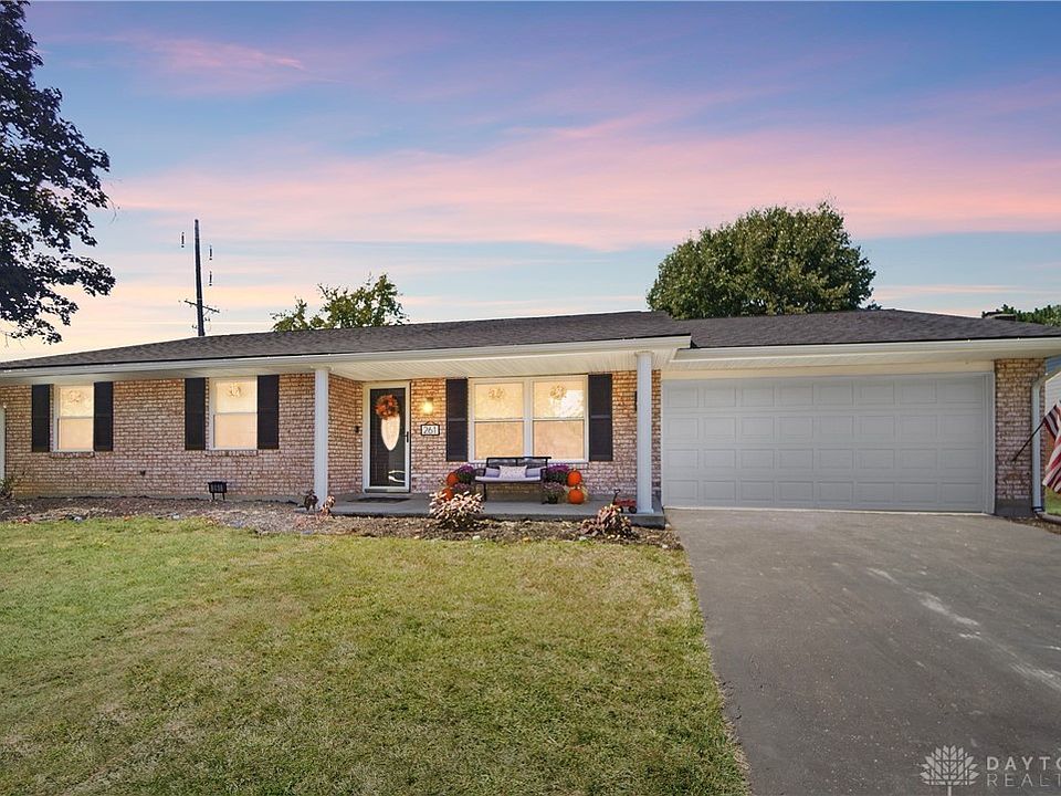 1st image of 261 Trumpet Dr