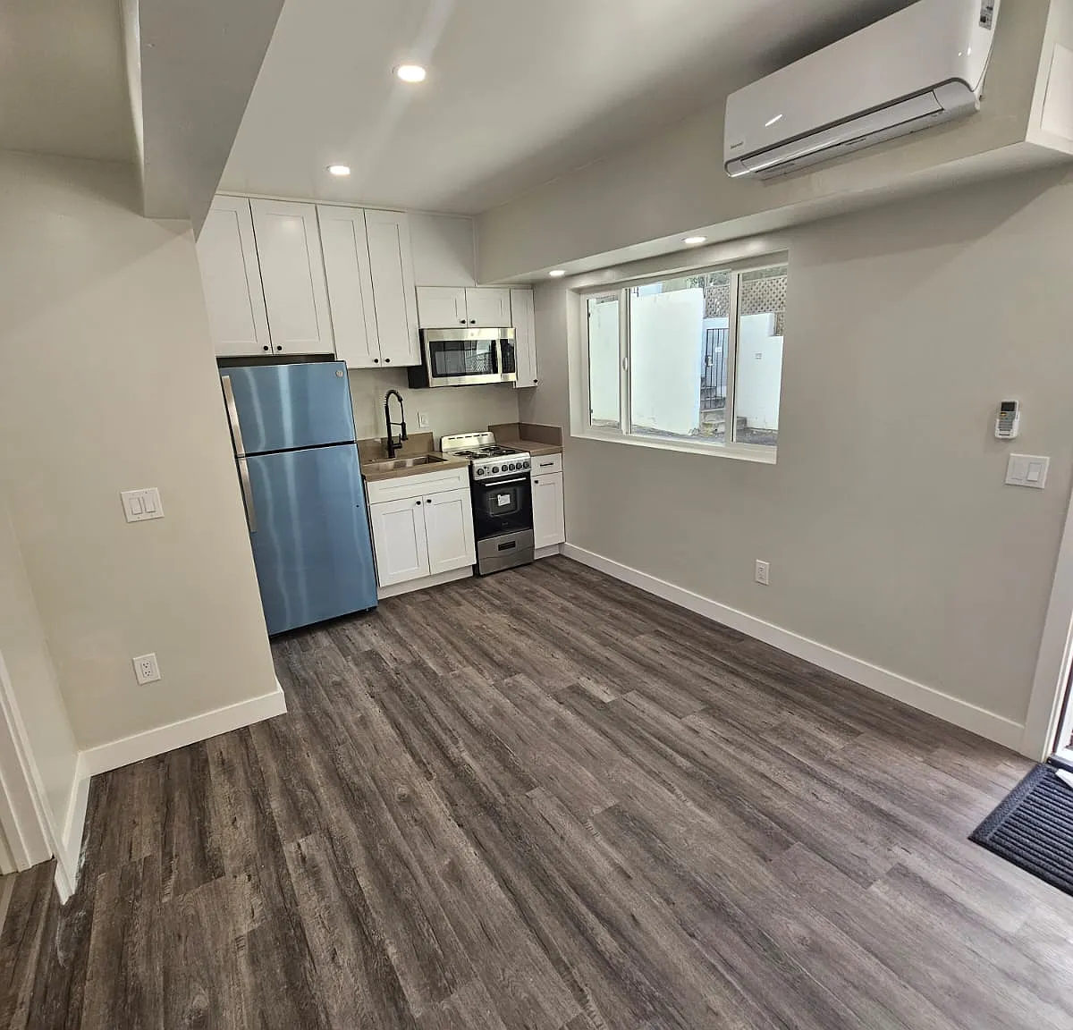 1 bed, $2,295 — Photo 2