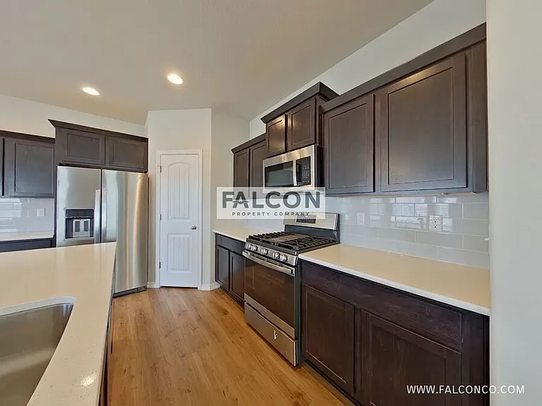 8335 Graphite Dr — Photo 5