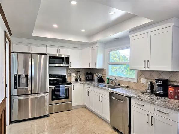 8071 Roosevelt Ave, Midway City, CA 92655